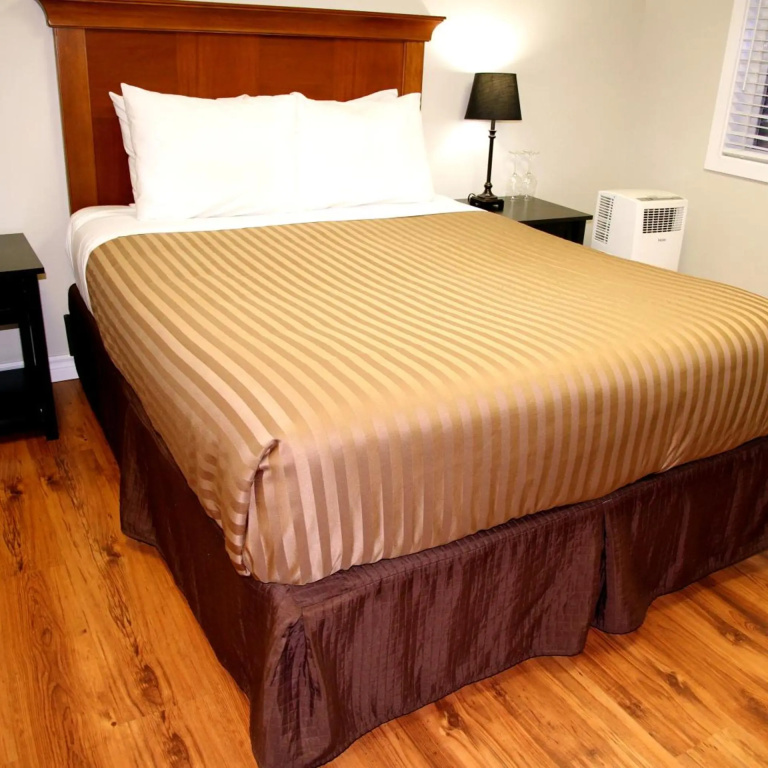 Hotel Squamish — 2