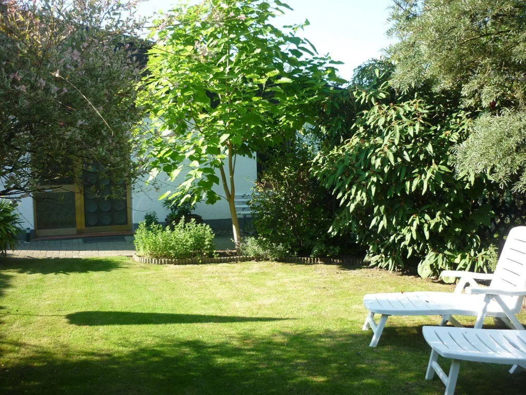 Elegant Apartment in Groß Kordshagen with garden