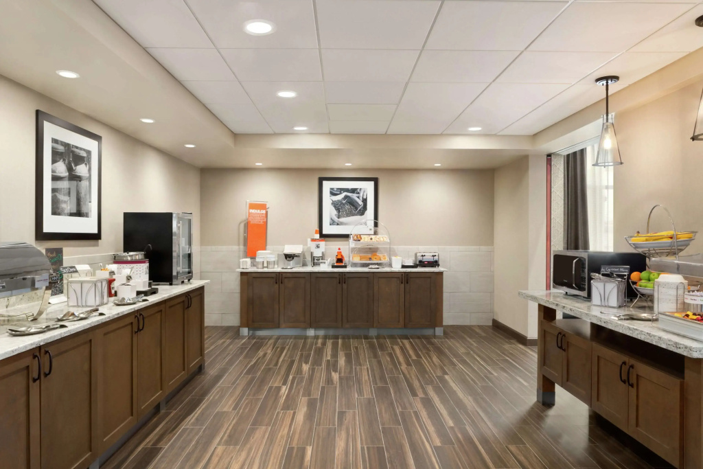 Lobby & Reception