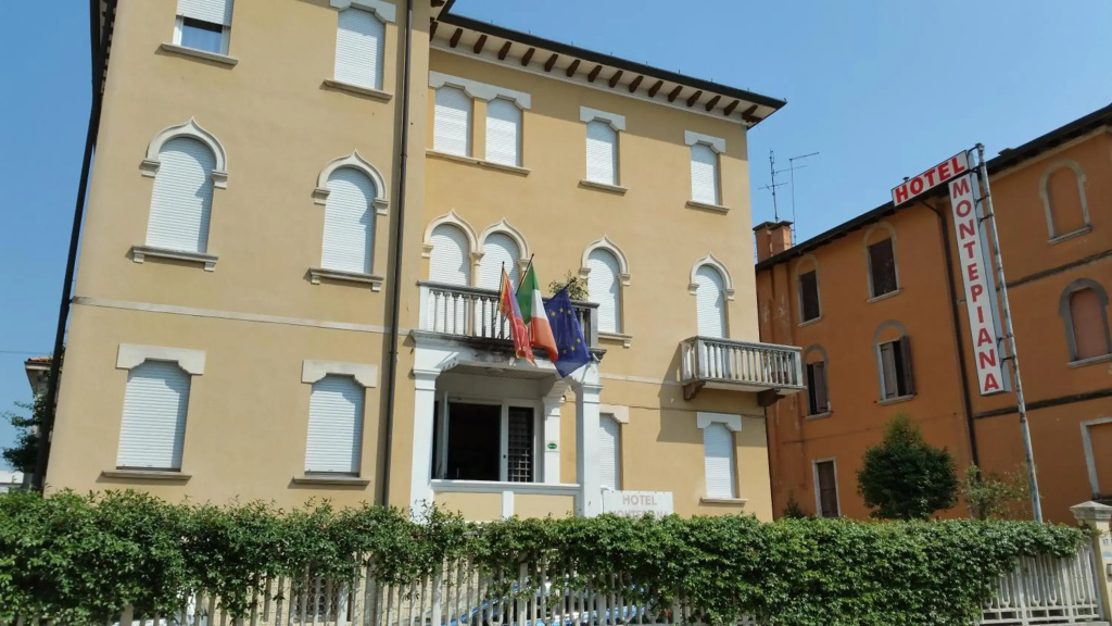 Hotel photo 25