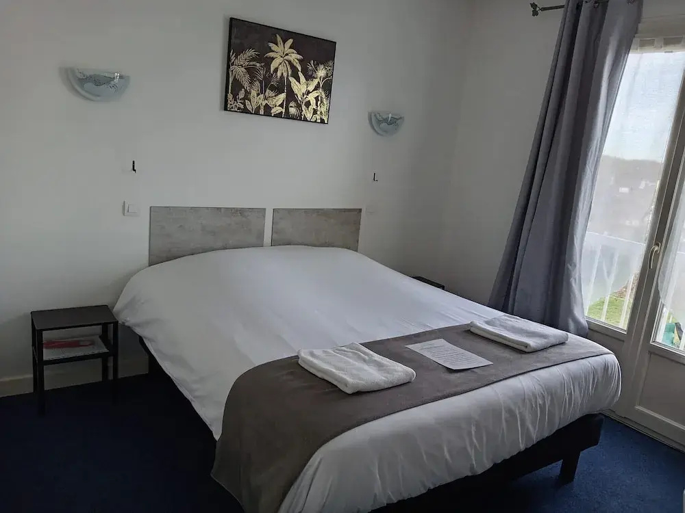 Standard Double room (full double bed)