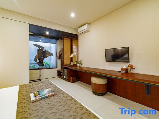 Japa Suites & Villas