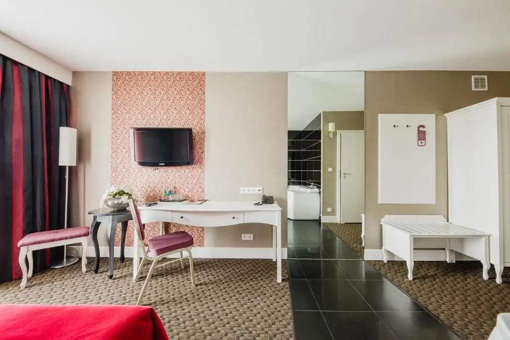 Hotel photo 1