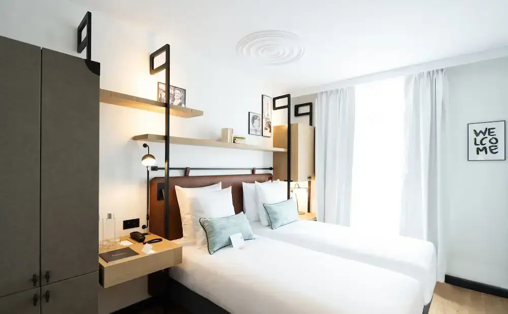 Double room (twin beds)