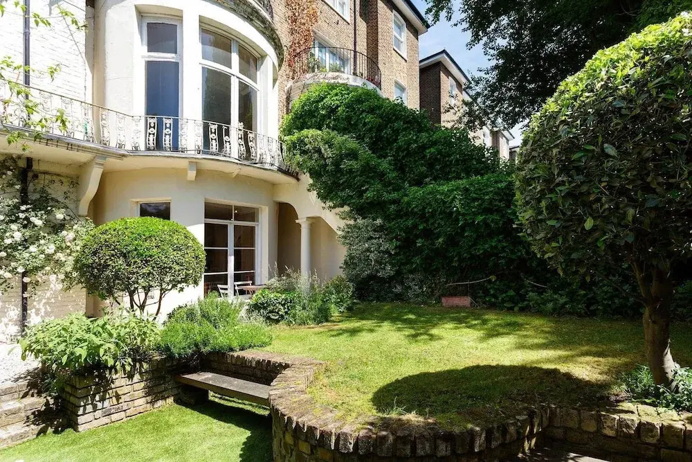 Beautiful Belsize Park Gardens