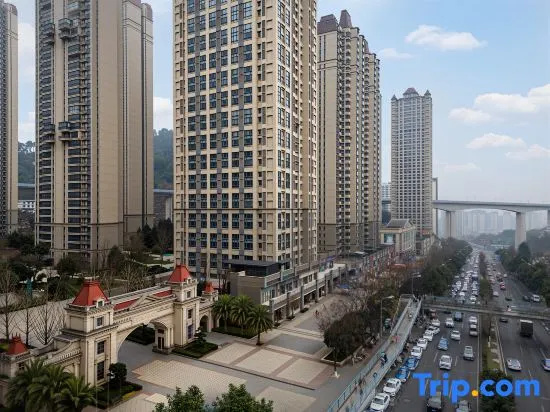 Guiyang Lixiang Homestay (Guiyang North Station Evergrande Imperial Scenery) in Guiyang