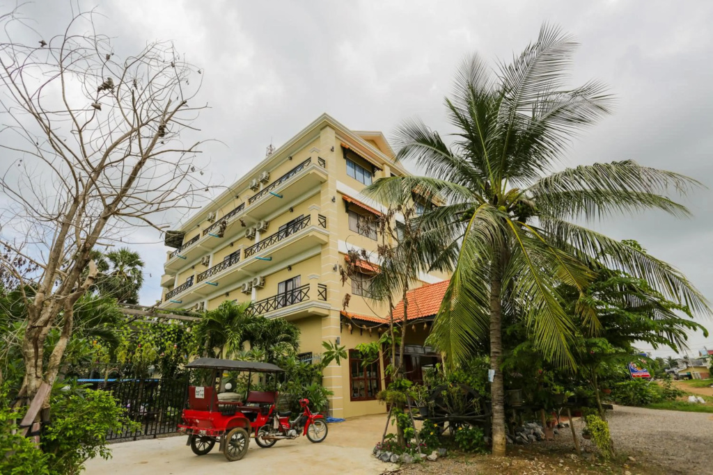 Blue Diamond Hostel