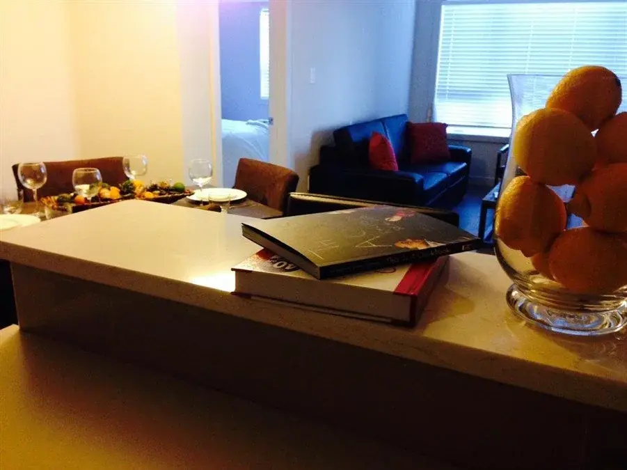 East Village Suites - фото 5