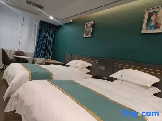 Deluxe Double room (full double bed)