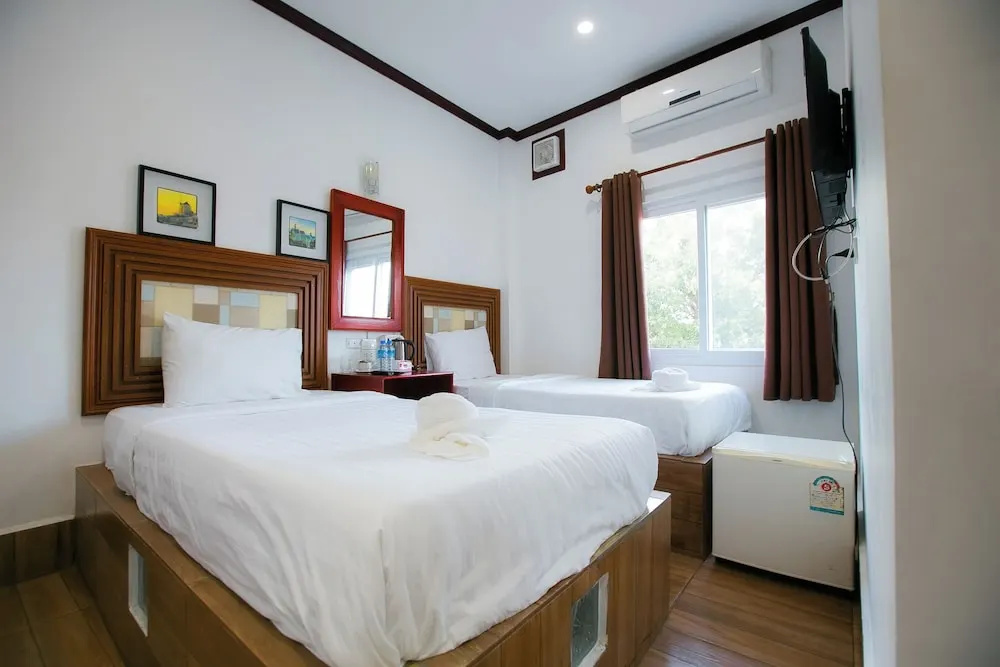 Deluxe Double room (twin beds)