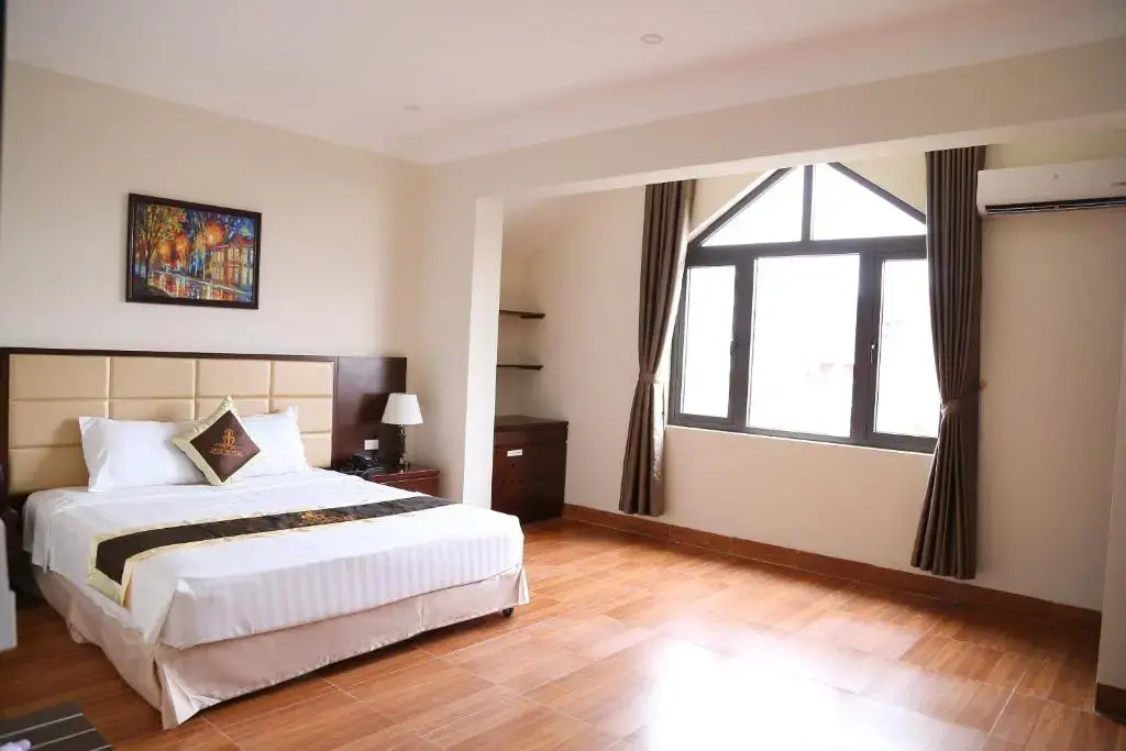 Deluxe Double room (full double bed)