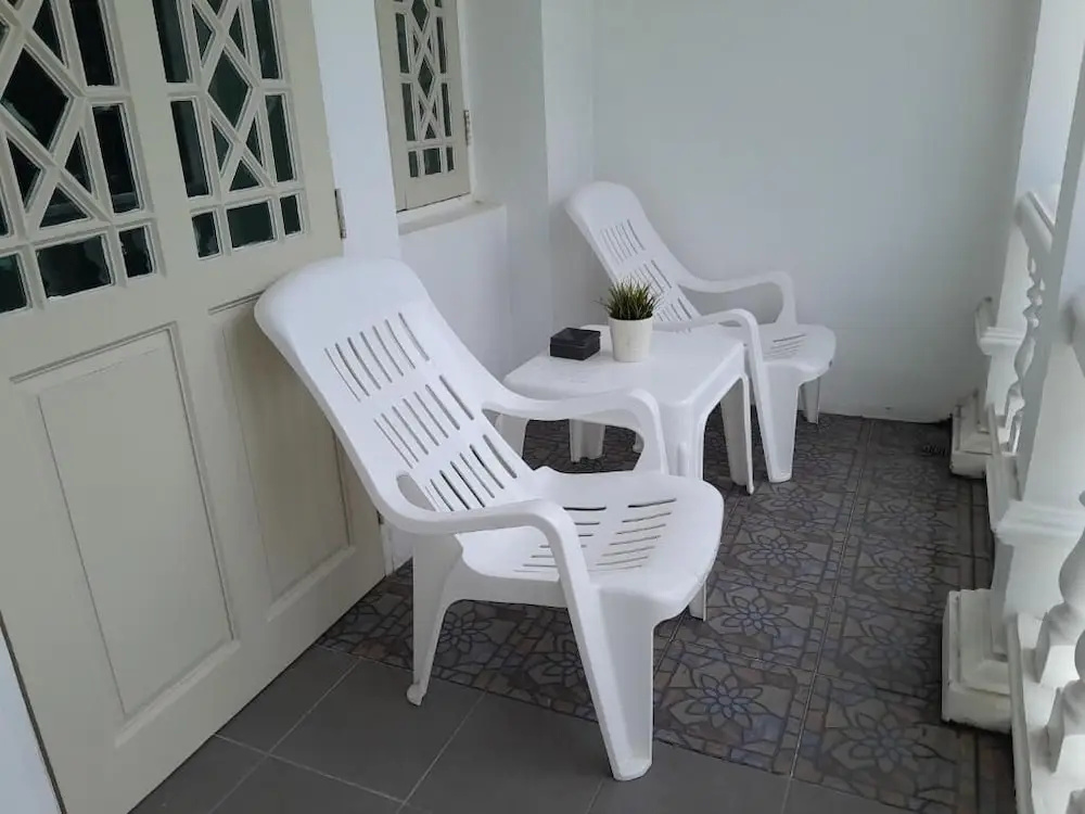 Island Patong Beachfront Apartments