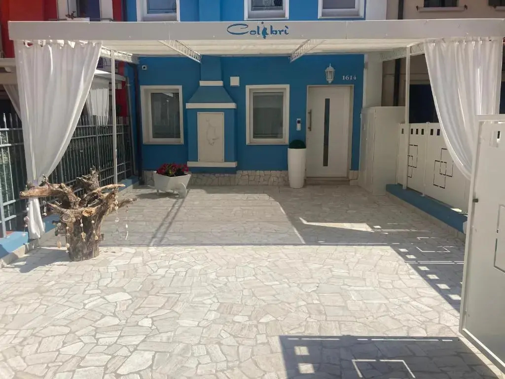 Colibri House