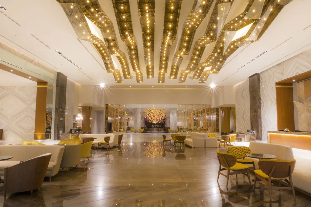 Lobby & Reception