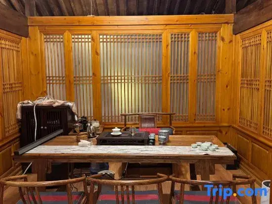 Ban Yin·Silkworm Mulberry Bureau Homestay (Jianchuan Ancient Town Branch)