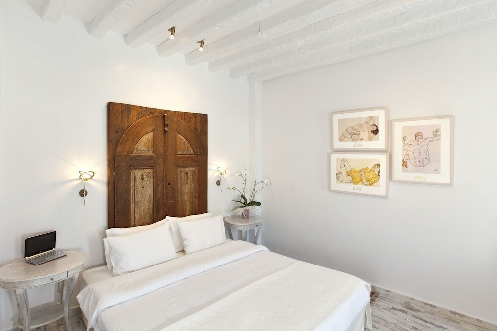 F Charm Hotel by null