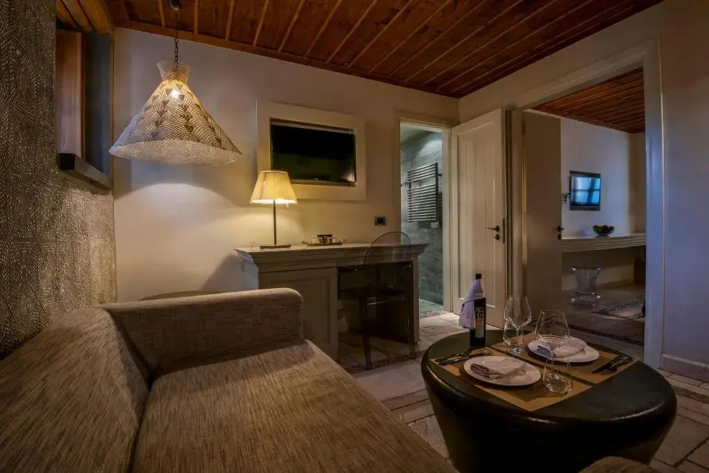 Kinsterna Hotel - Chambres