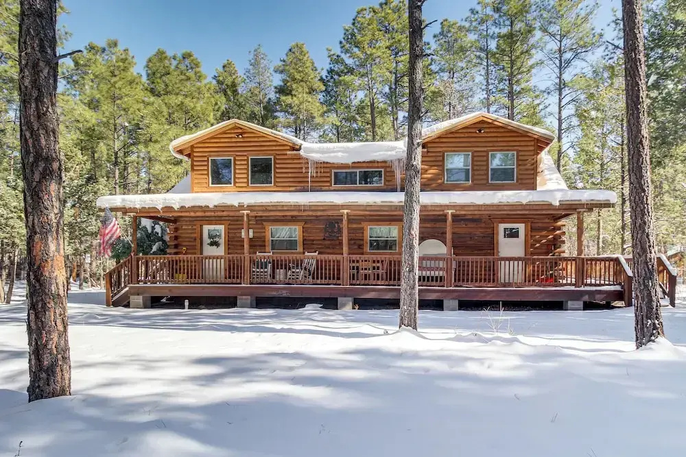 1 Mi to Lake: Chic Arizona Cabin w/ Large Porch!