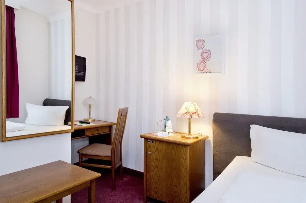 Hotel Schwarzer Bär - Chambres