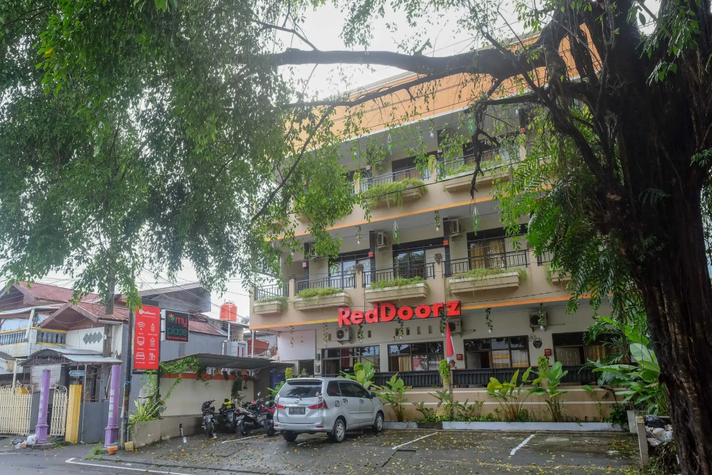 RedDoorz @ Jalan Pramuka Manado