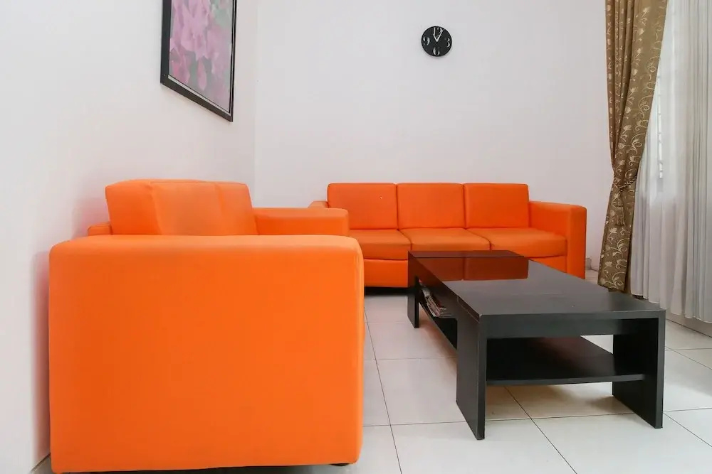 Lobby & Reception