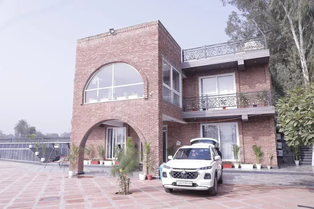 Ayaansh Resort