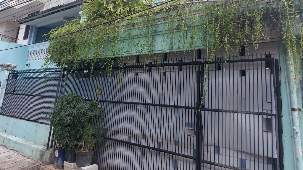 Eiffel Residence Petojo - Female Only