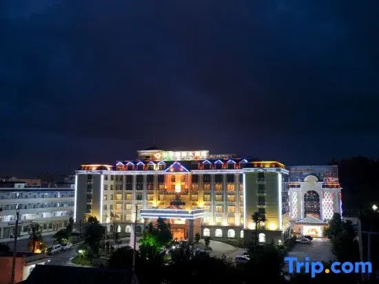 Shiwai Taoyuan Hotel