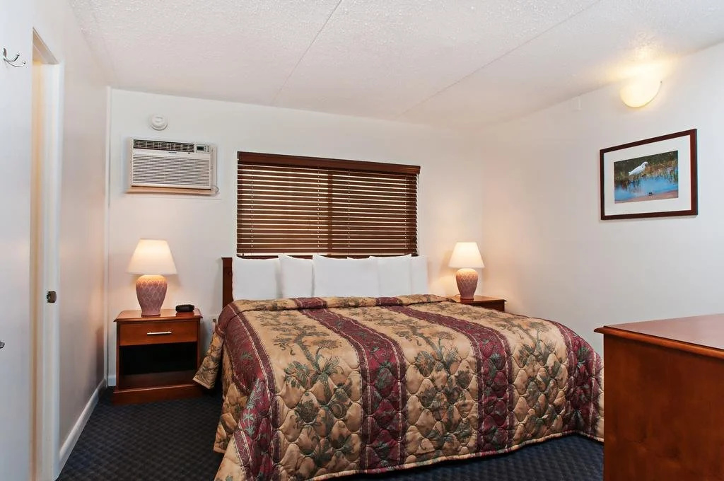 The Harbor Light Family Resort
