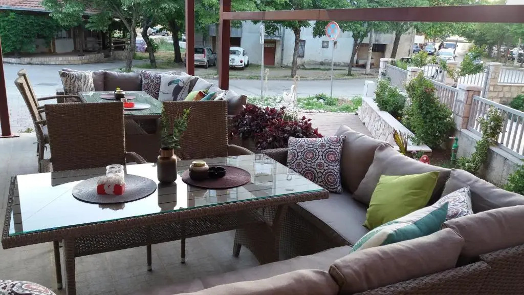 Balcony & Terrace