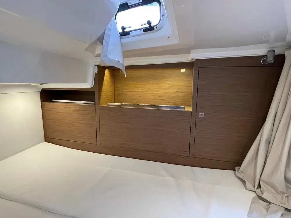 Afficher la photo 6 — Attractive Yacht With Roof Terrace