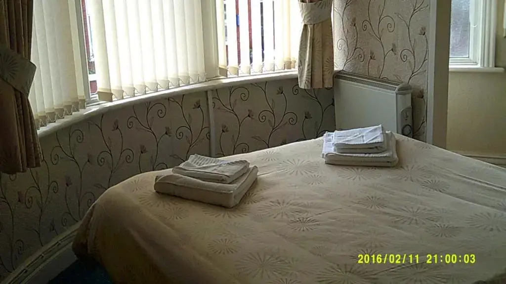 Standard Double room (full double bed)