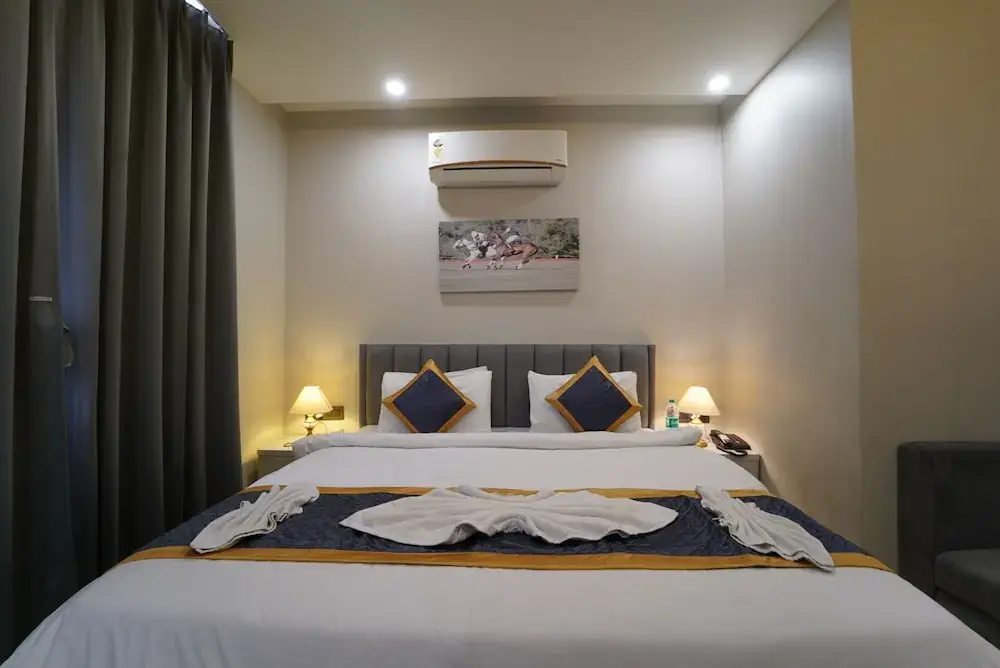 Tushar Group of Hotels - Polo Inn Sez - фото 6
