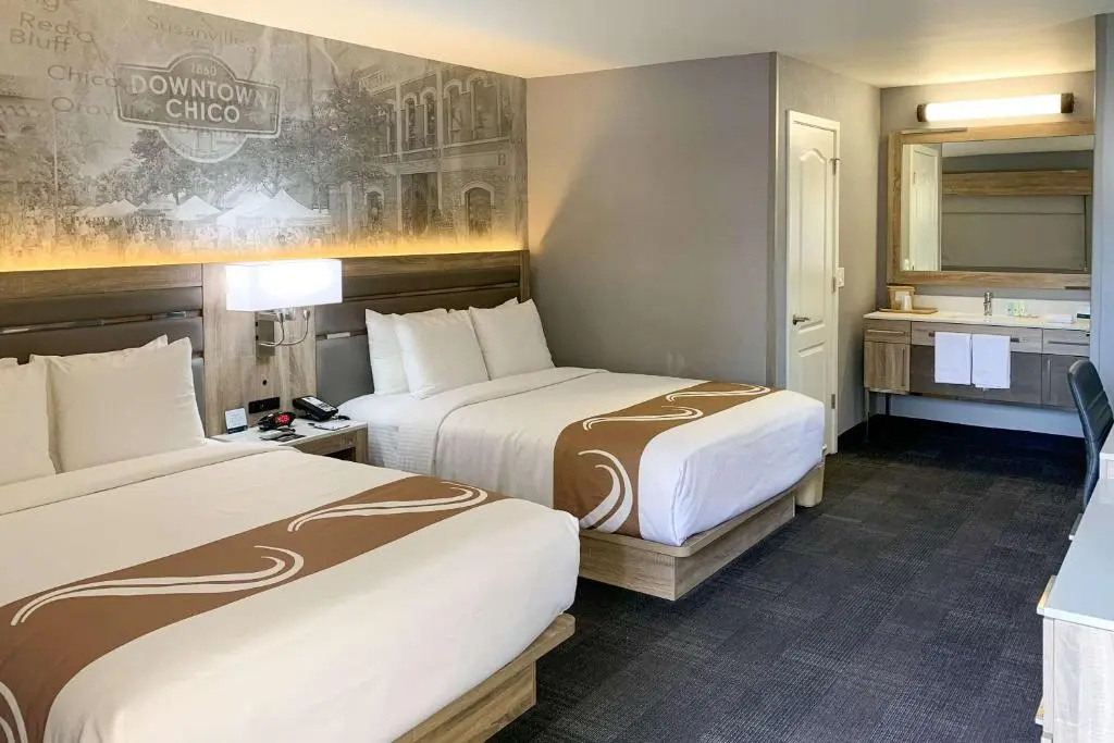 Deluxe Quadruple room