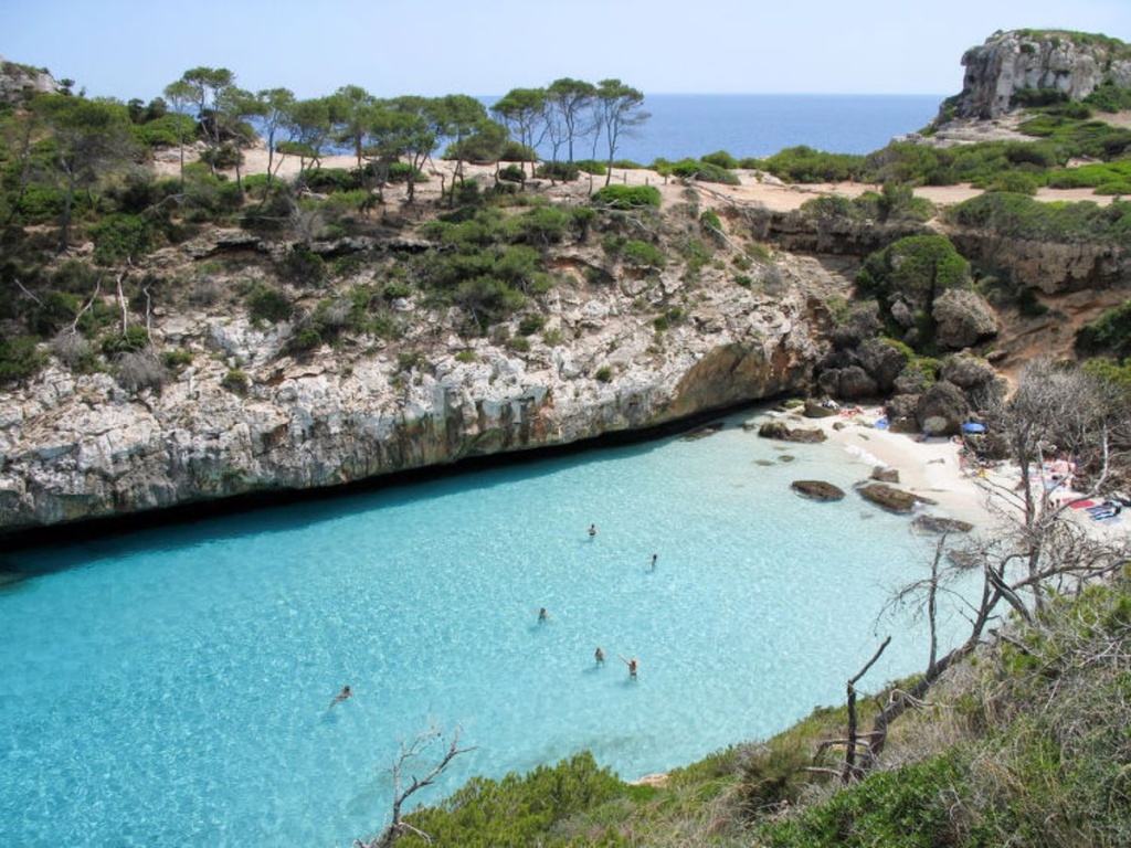 Beach & Waterfront