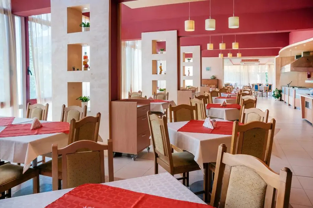 Hotel Longosa - All Inclusive Family Hotel near the beach in the peaceful southern part of Sunny Beach — Słoneczny Brzeg, Region Burgas