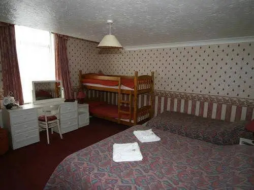 Ashleigh House Hotel - Guest House