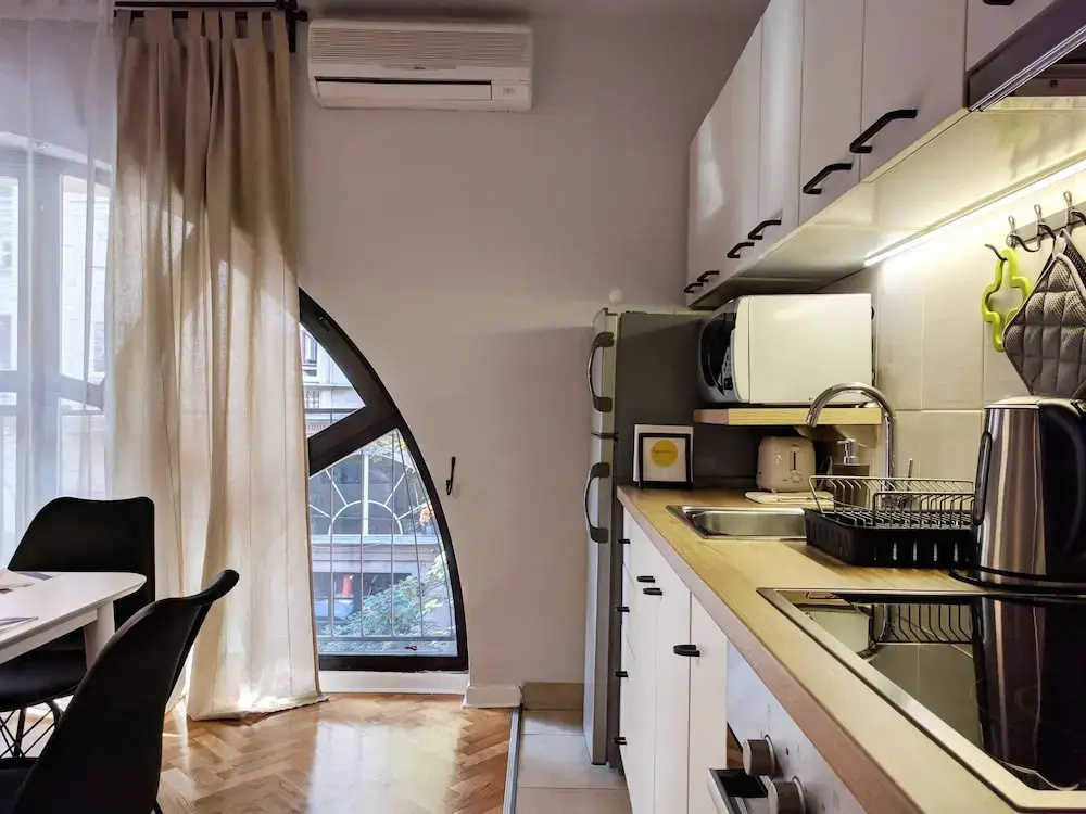 Basco Central Apartment Little Bay - фото 19