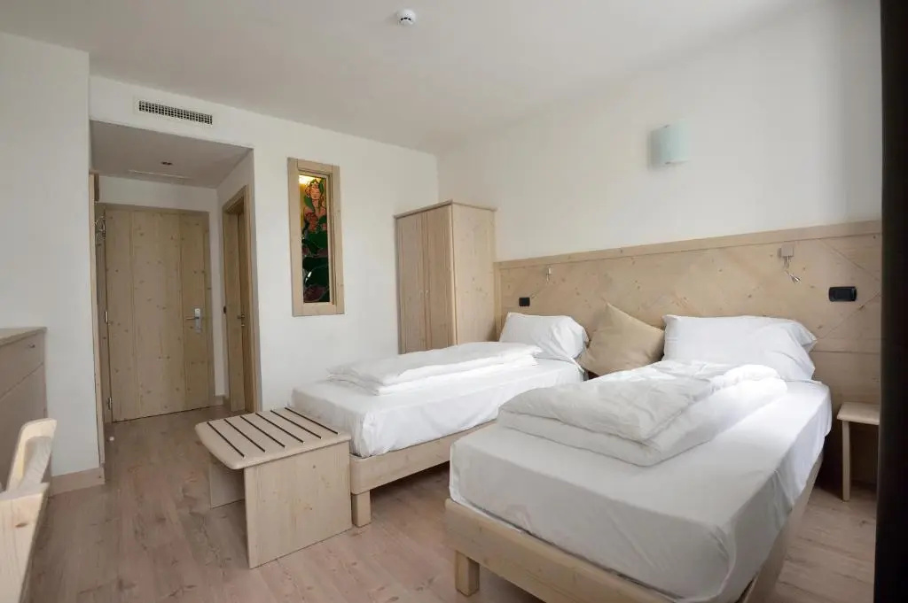 Standard Double room (full double bed)