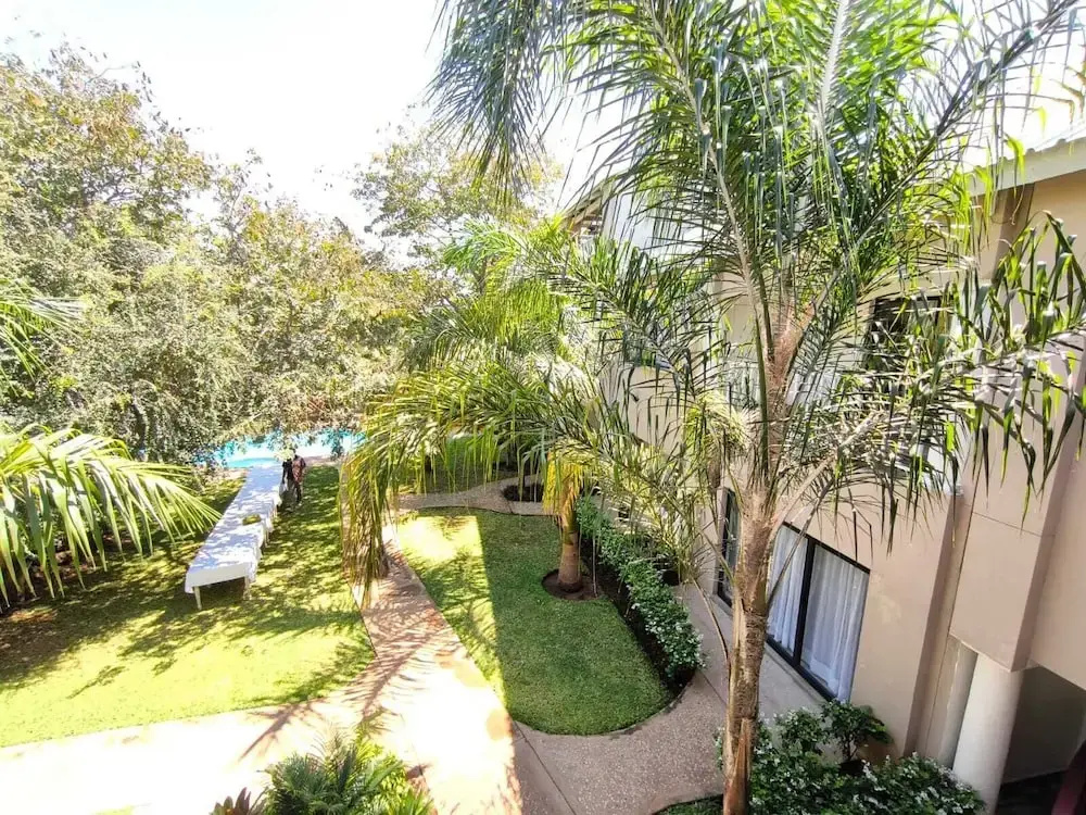 Room in Lodge - Zambezi Boutique Lodge, 2 Suites ask for our Free Savannah Adventures 4x4 Safari