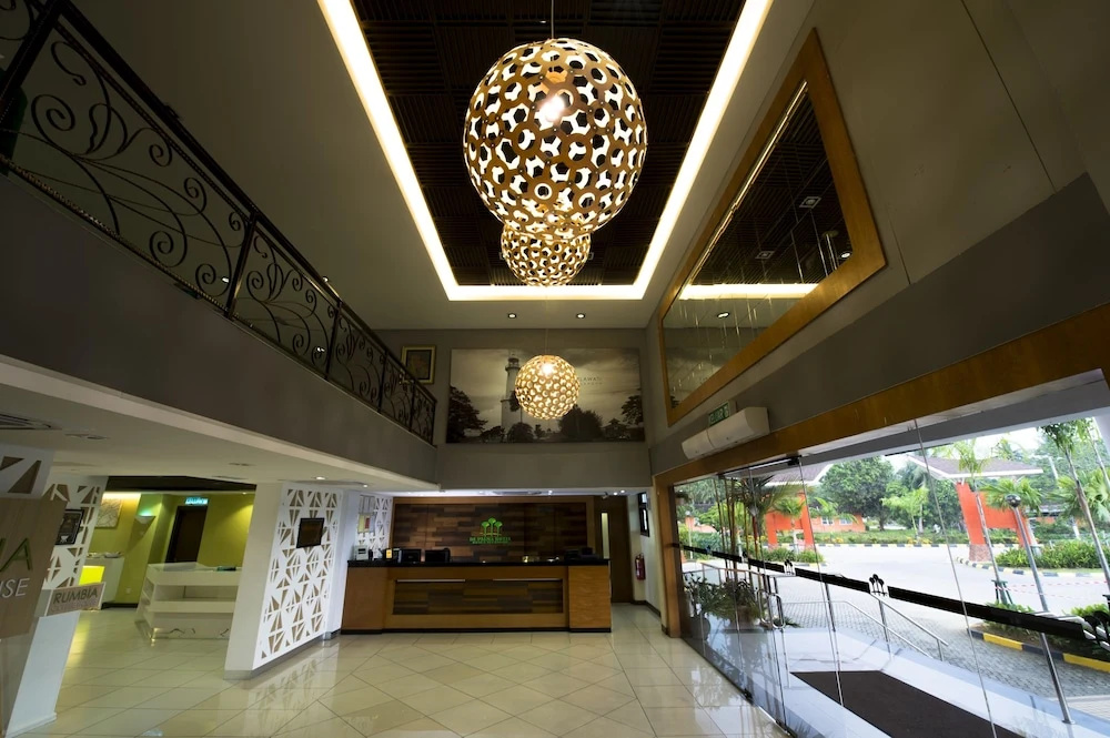 Lobby & Reception