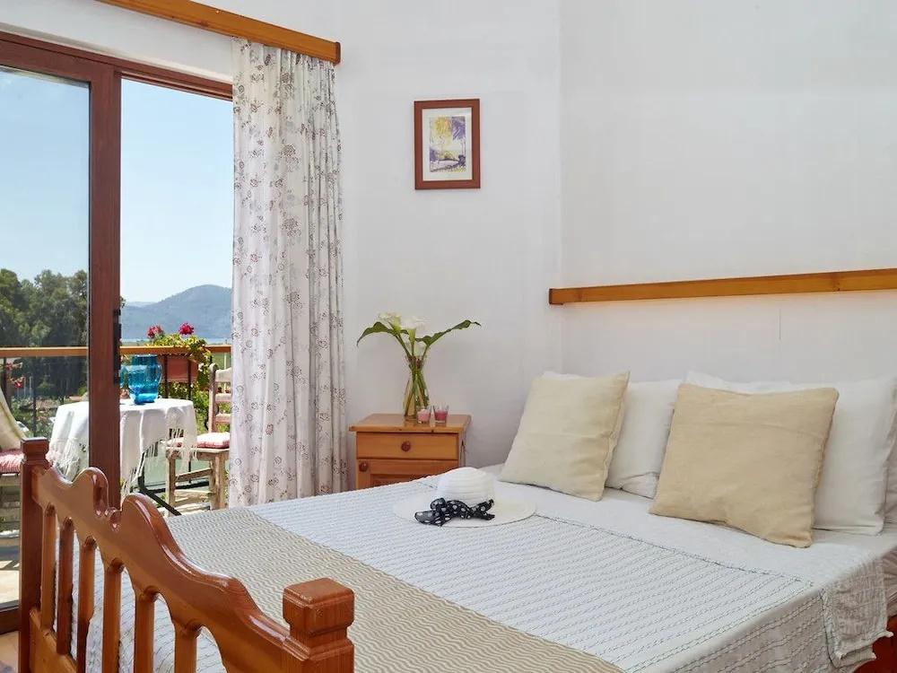 2 Bedrooms Villa with balcony