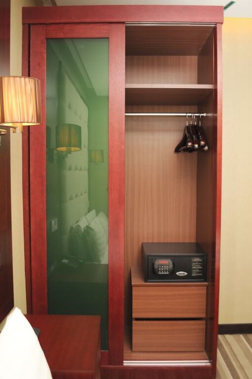 Celyn City Hotel