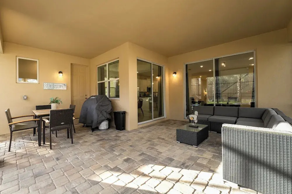 Modern Retreat Private Pool Near Disney
