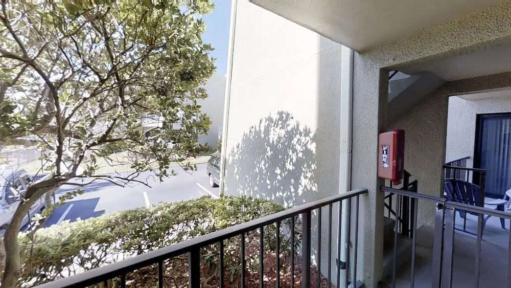Bright 2 Bedroom Ground Floor, Ocean Front Condo With Beach Access And Pool Condo