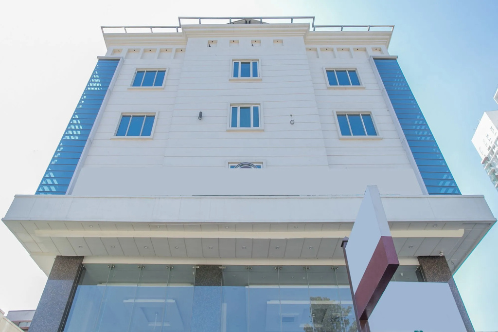 Capital O 6593 West Fort Hotel