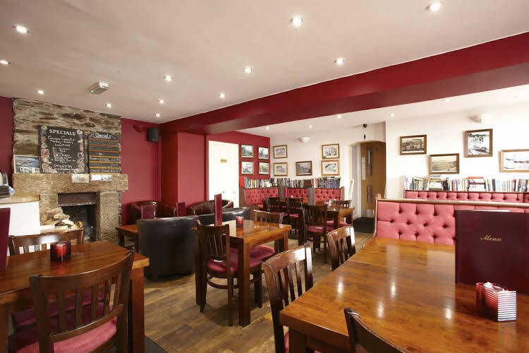 The Ferry House Inn - 11