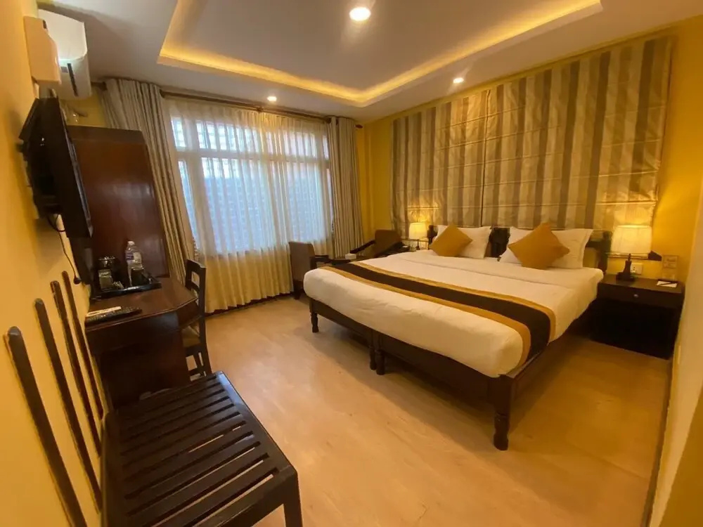 Deluxe Double room (full double bed)
