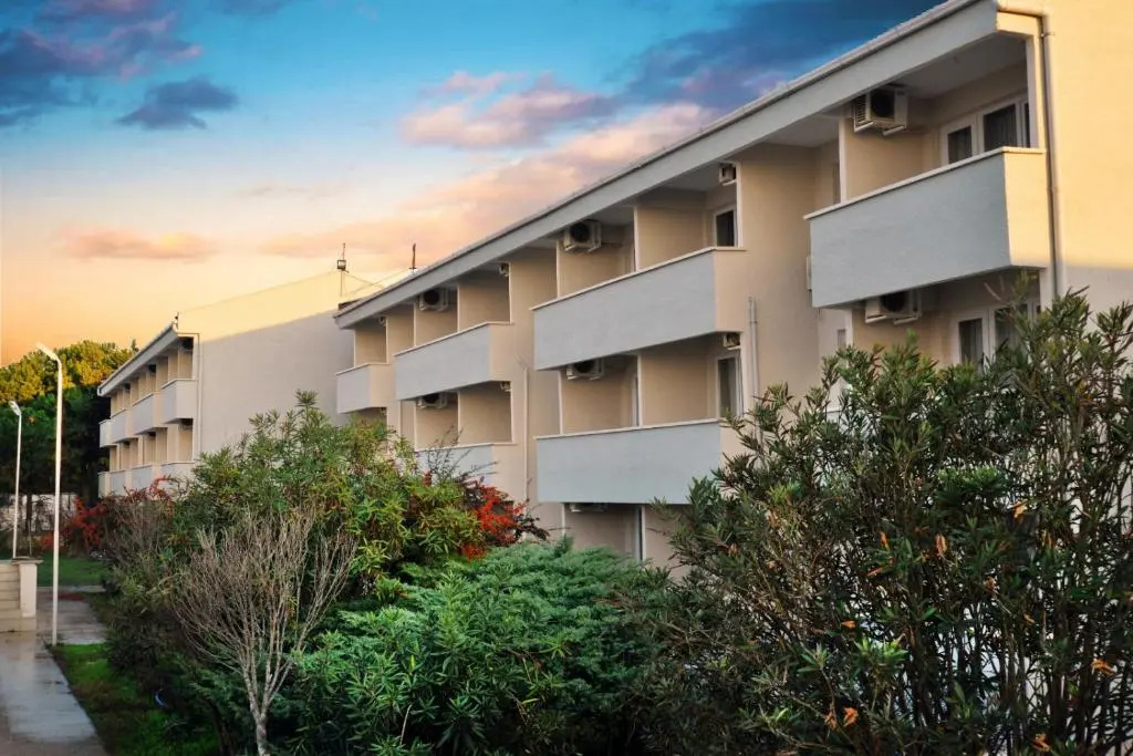 Le Resort Hotel