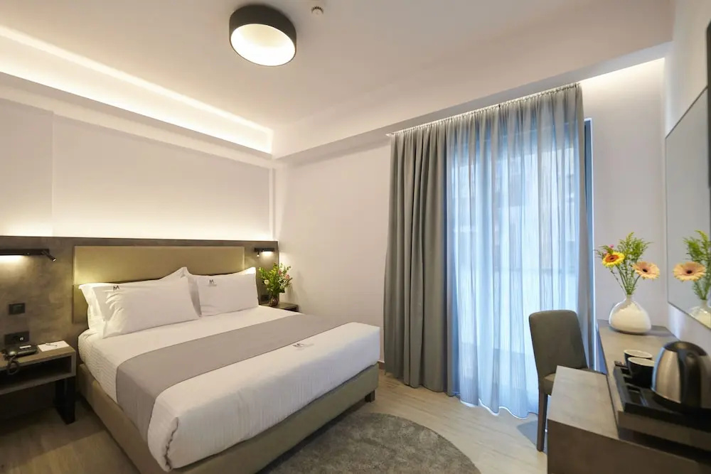 Standard Double room with balcony (full double bed)